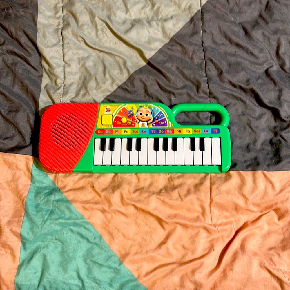 Cocomelon musical keyboard